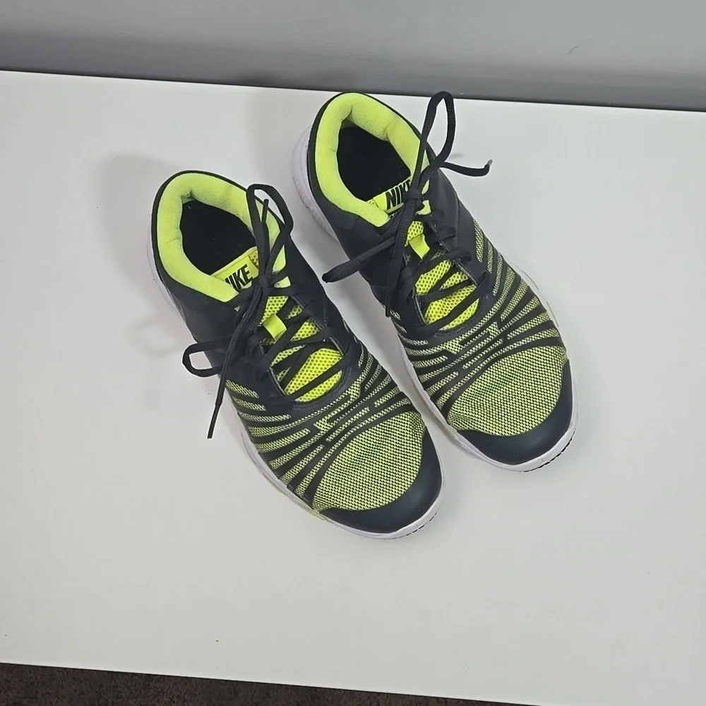 Nike Boys Flex Show TR5 Black and Neon